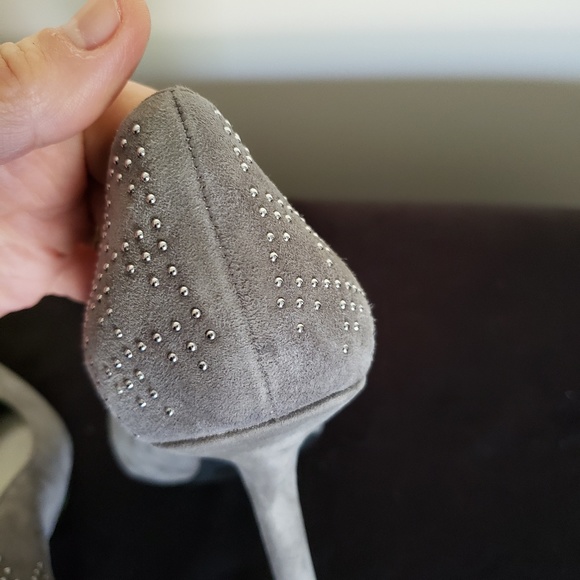 BCBGENERATION Grey faux suade Heels.9.5M - Picture 6 of 7